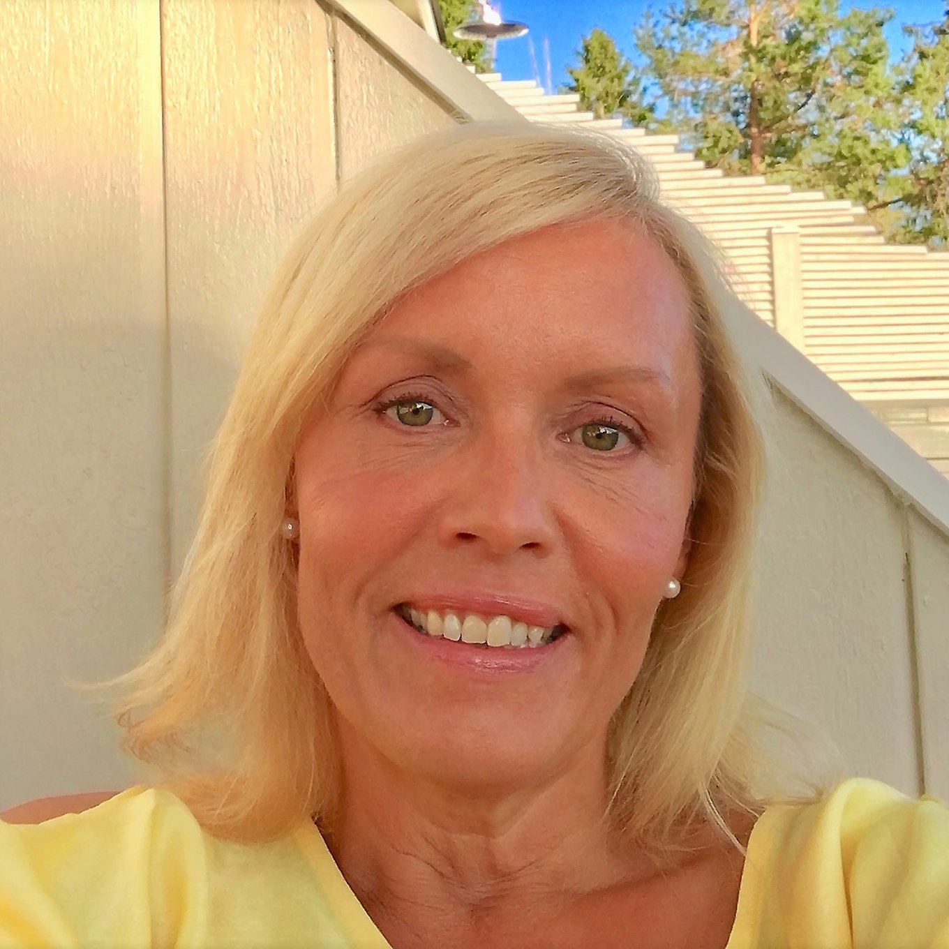 Kobra (Farzaneh) Etminani